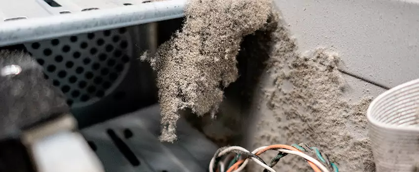 Clogged Dryer Vent Lint Cleaning in La Prairie, Quebec